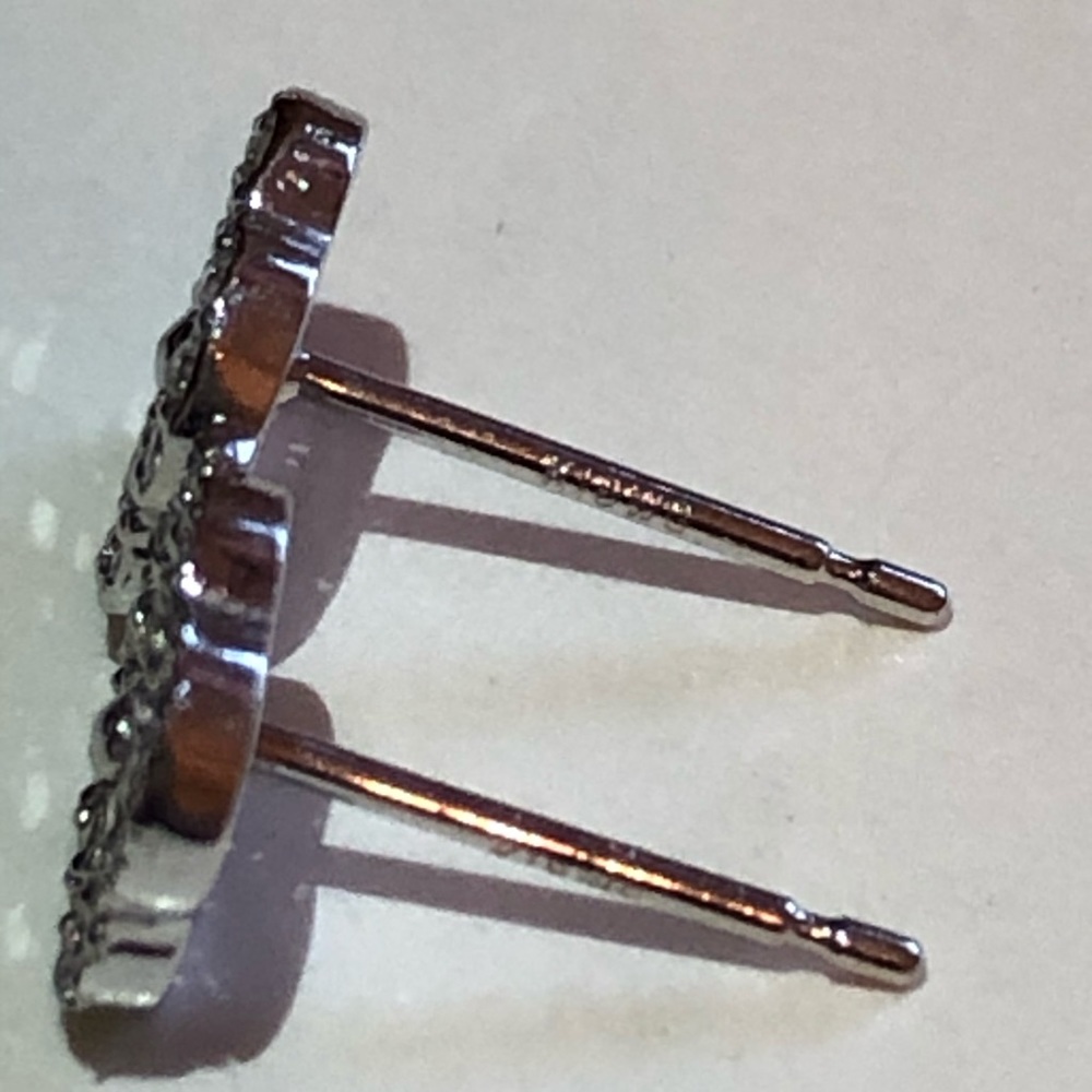 18K CLOVER DIAMOND EARRINGS❤️ - Picture 11 of 15